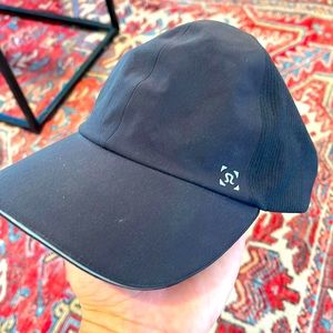 Lululemon workout hat